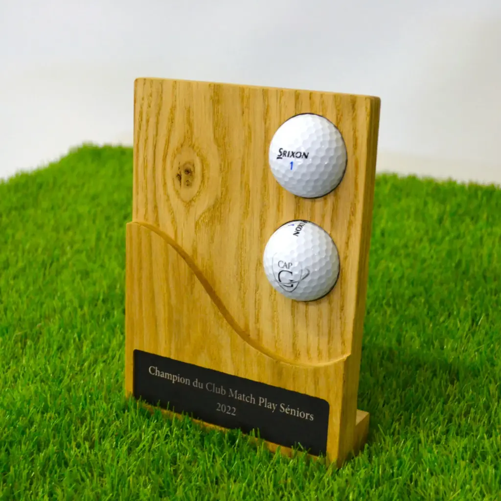 Flaw - Trophée en chêne avec plaque gravée