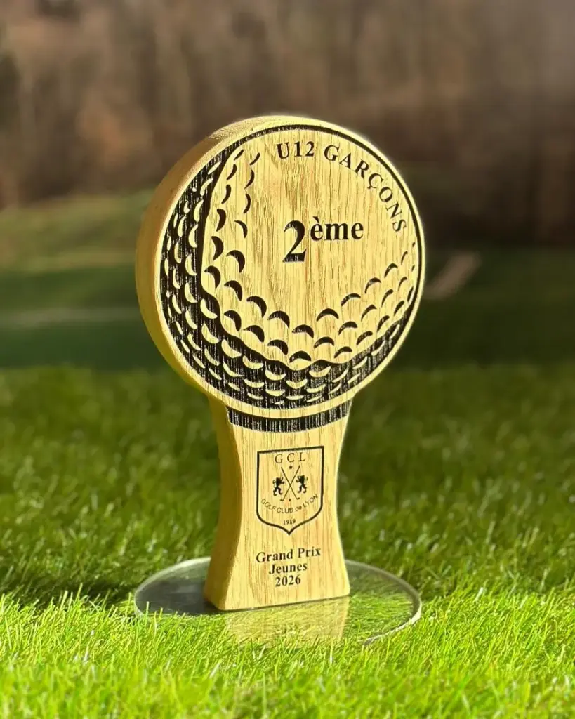 Rush - trophée en chêne personnalisé gravé au laser 